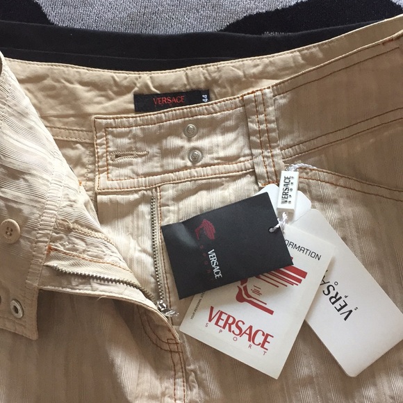 🎉HP🎉 Versace 1/2 pleated mini skirt💕 - Picture 4 of 8